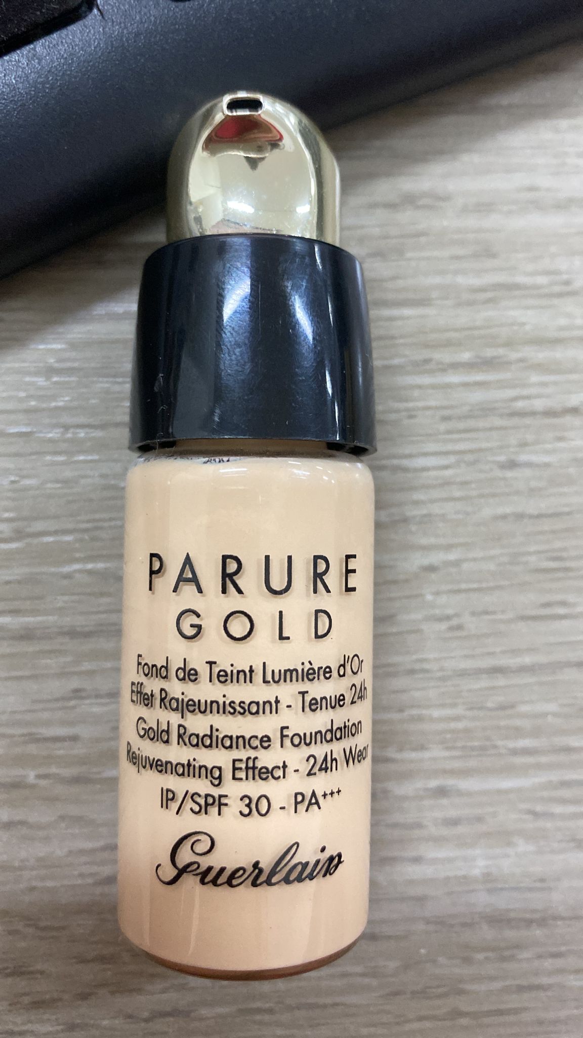 Fondotinta Guerlain PARURE GOLD 15 ml Tester - Profumo Web